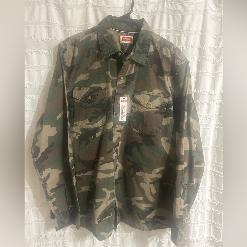 Camouflage Men's Wrangler shirt